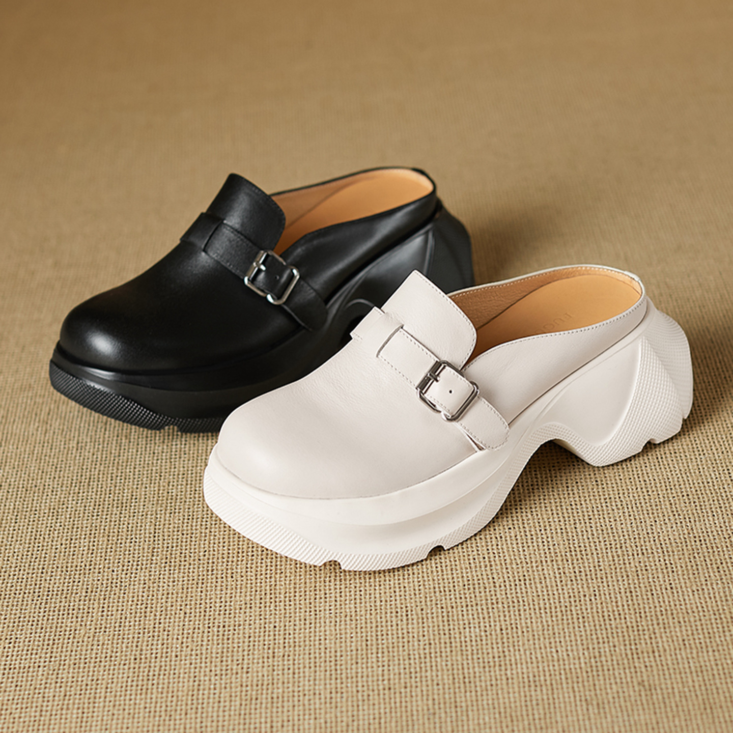 Dép sandal nữ mũi nhọn da bò thật đế dày gót cao 7 cm — đen