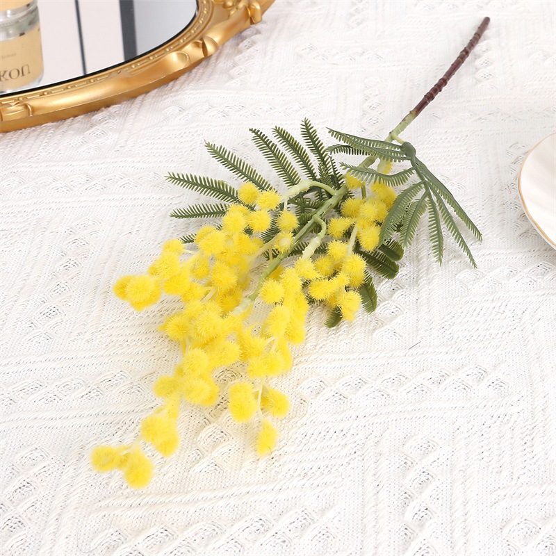 밝은 노란색 짧은