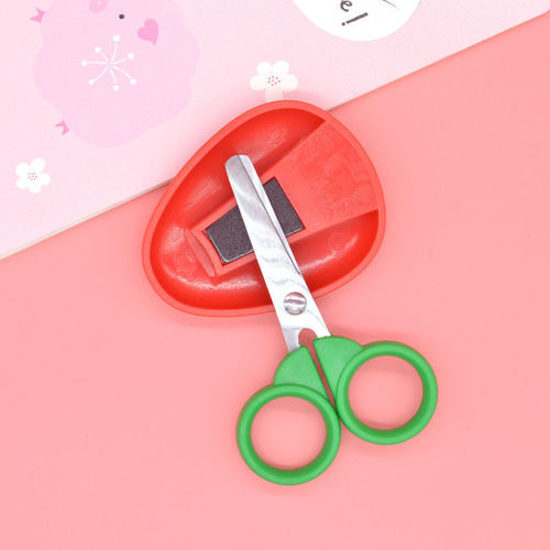 Yunfeng creative cute carrot safety scissors for children handmade paper-cutting round head with protective cover student scissors