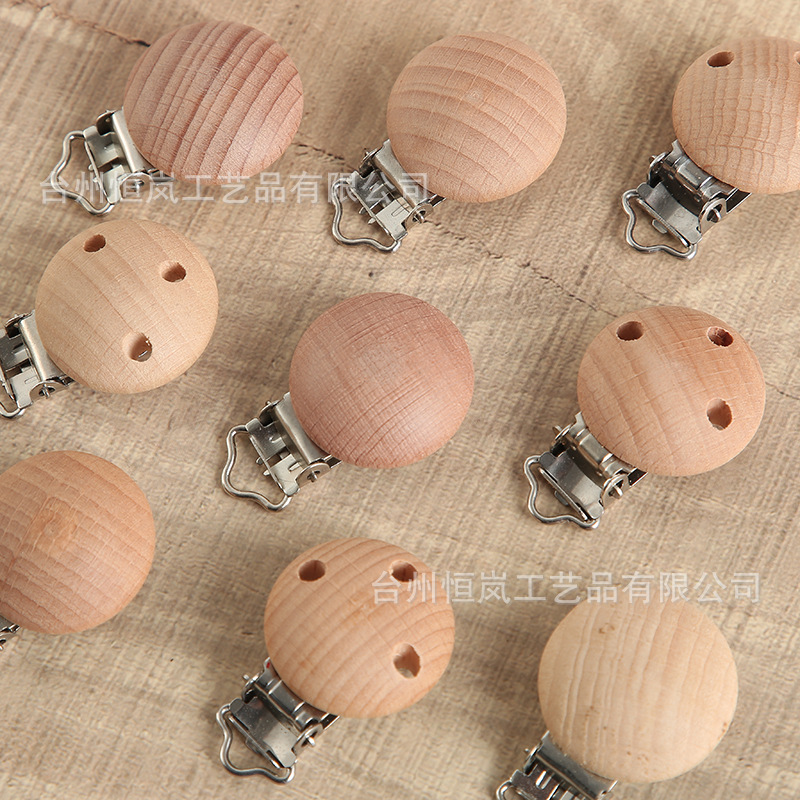 30mm Beech Wood Pacifier Clip DIY Toddler Comfort Anti-Drop Chain Clip Round Non-Porous Three-Hole Wooden Pacifier Clip Wholesale