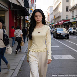书欣同款黄色假两件木耳边长袖T恤女修身显瘦打底衫辣妹风上衣