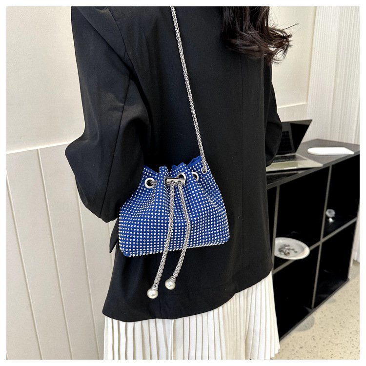 Minimalist Women's Bucket Bag With Diamond Details Single Shoulder_voghion.com