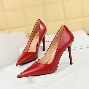 1983-6 Retro European and American Style Fashion Simple Super High Heels Thin Heels Shallow Mouth Pointed Head Sexy Slim