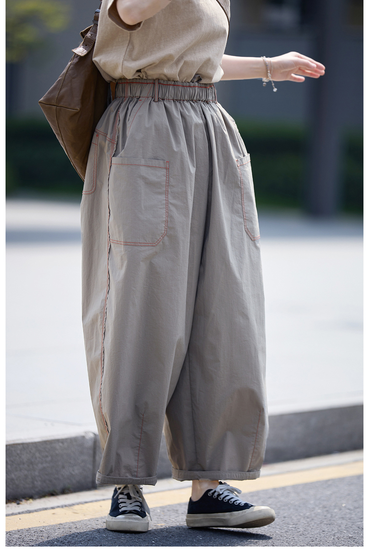 カーキグレーコットン軽やかドライ快適テーパードパンツ NoZen