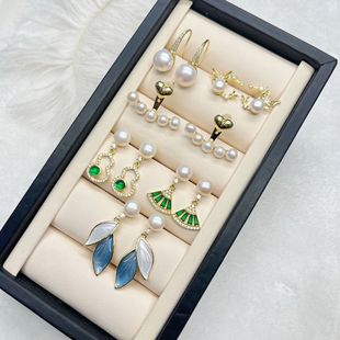 Fashionable fine BI into high heels Net red hot selling a multi-wearing gourd leaves fresh water pearl earrings earrings earrings
