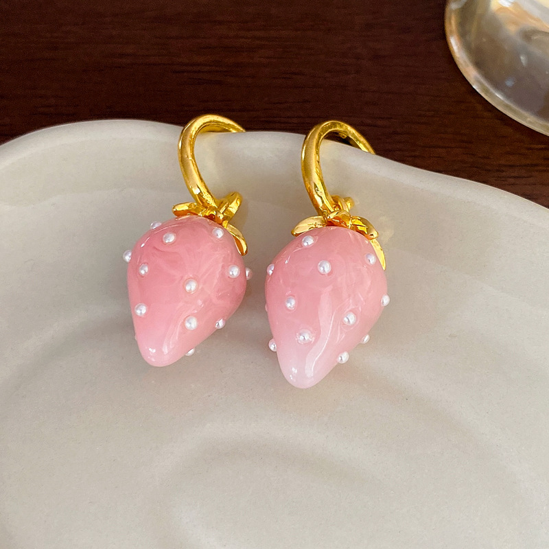 Wholesale Jewelry Sweet Strawberry Alloy Resin Pearl Plating Inlay Drop Earrings display picture 5