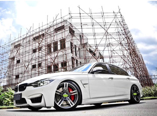 Dark Ying Is Suitable for 3 Series Fenders, Large Surround M3 Rear Bumper Grille Kit, and M3 Modified Front Bumper Side Skirts