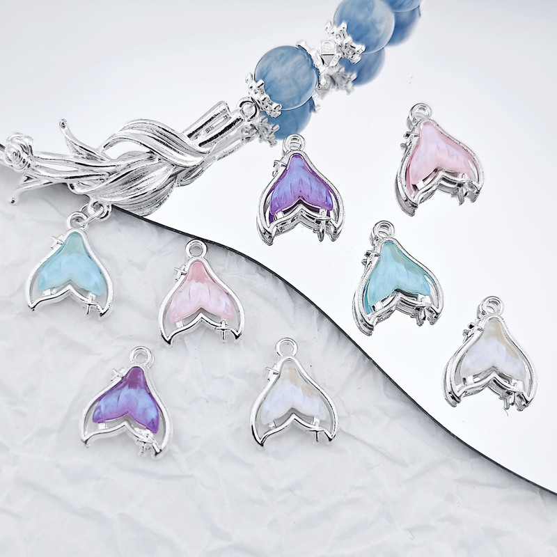 Mermaid Ji Pendant Micro-inlaid Mermaid Tail Alloy Pendant Bracelet Pendant DIY Necklace Bracelet Ear Jewelry Accessories Mermaid Ji Pendant Micro-inlaid Mermaid Tail Alloy Pendant Bracelet Pendant DIY Necklace Bracelet Ear Jewelry Accessories