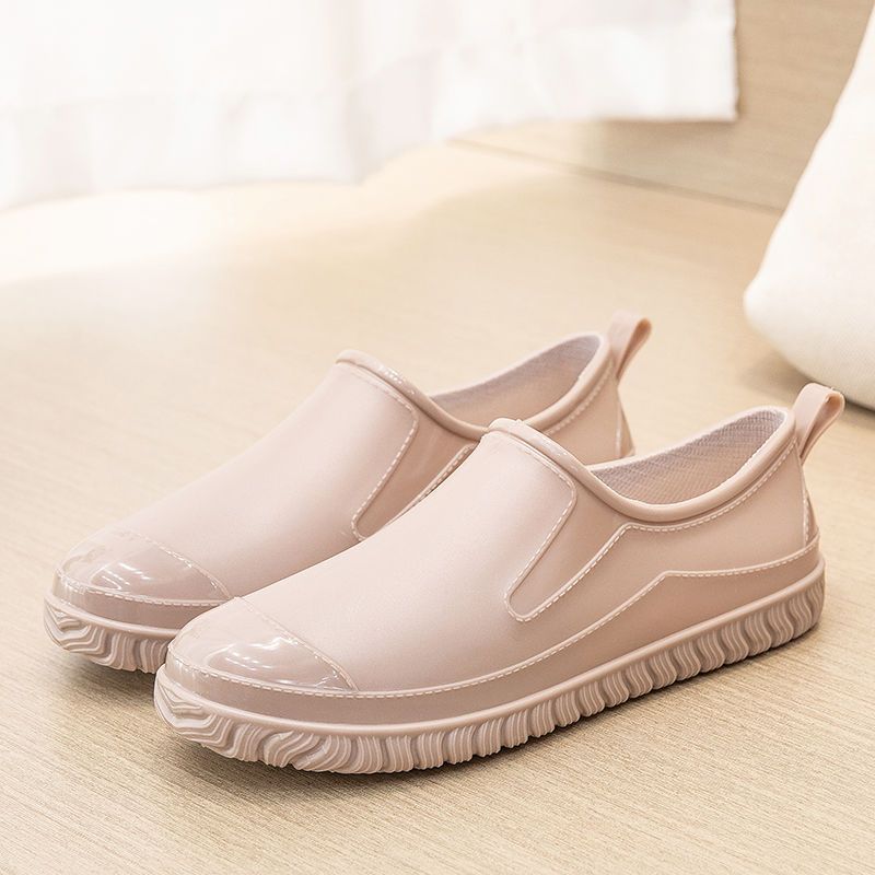 Zapatos de lluvia de cuatro estaciones para mujeres de tubo corto, zapatos de saliva poco profundos para mujeres, zapatos de goma de cocina para trabajar fuera, algodón resistente al desgaste, antideslizante