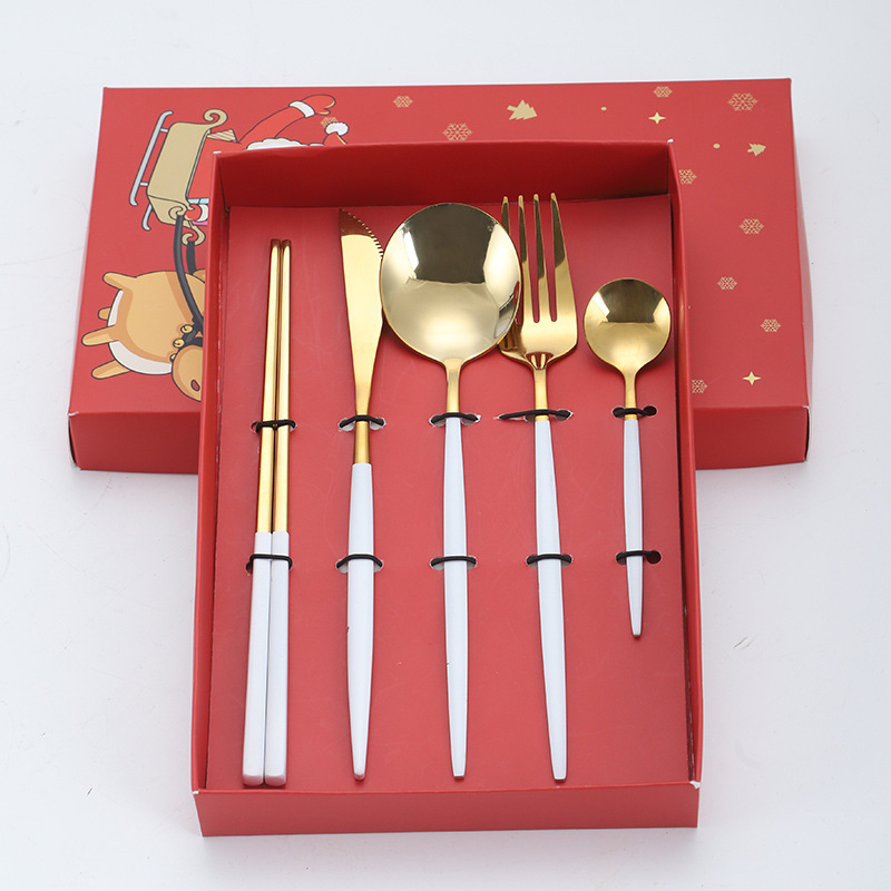 Amazon caja de regalo de Navidad transfronteriza cuchillo de acero inoxidable portugués, tenedor y cuchara conjunto de cuatro piezas cuchillo de carne y tenedor cuchara de comida principal