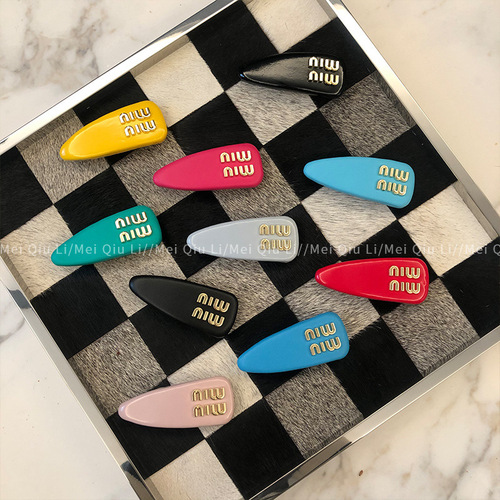 Miu hair clip, stylish and versatile bang clip hair accessory, gold shiny letter candy color spring clip hair ornament for women