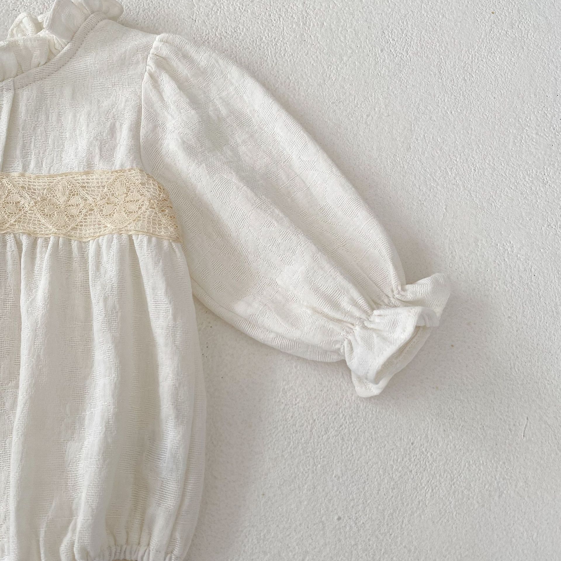 Ins2024 Autumn All Cotton New Girl Baby Long Sleeve Ha Yi Black Ear Collar Triangle Bag fart Crawler Clothes_voghion.com