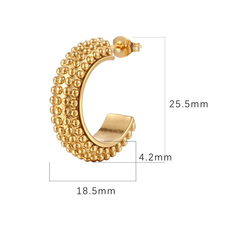 La moda europea y americana de acero inoxidable transfronteriza personalizada en forma de C pendientes minimalistas de acero de titanio 18K oro Internet celebridad pendientes alfiler para las mujeres