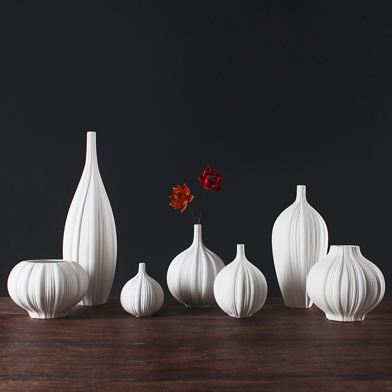 Modern White Ceramic Vase Ornaments Fashionable Home TV Cabinet Decorations Simple Creative Flower Flower Ornaments