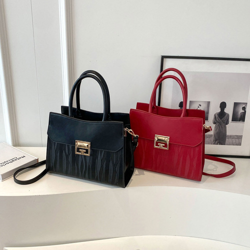 2024 New Women's Bag Fashion High-Quality Red Wedding Bag Versatile Shoulder Crossbody Bag Large Capacity Portable Tote Bag