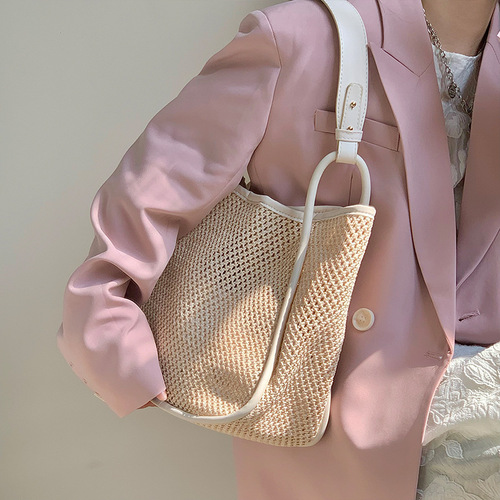 2024 Summer Large Capacity Straw Bag for Women Internet Celebrity Personalized Hollow Contrast Color Commuting Bag Hand-held Shoulder Woven Bag