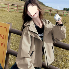 新款韩版宽松小个子连帽冲锋衣百搭休闲外套短款时尚上衣夹克