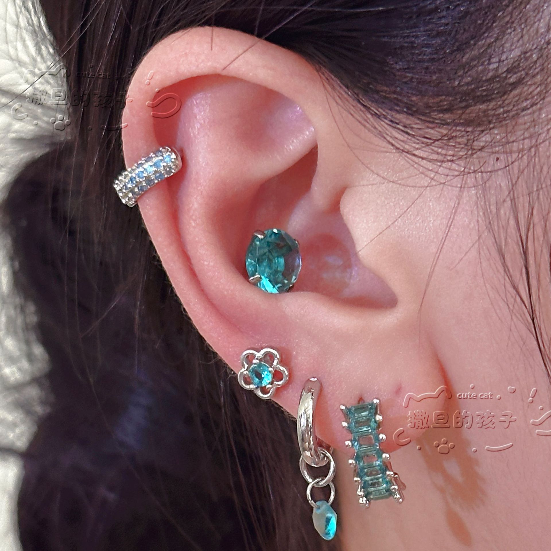 Labret piercing jewelry detail image