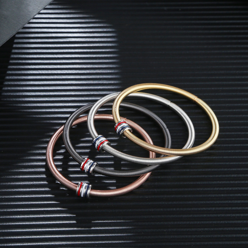 4.2mm carbon steel spring ring bracelet three-color oil drop screw head can be opened and tightened telescopic guitar string spring bracelet