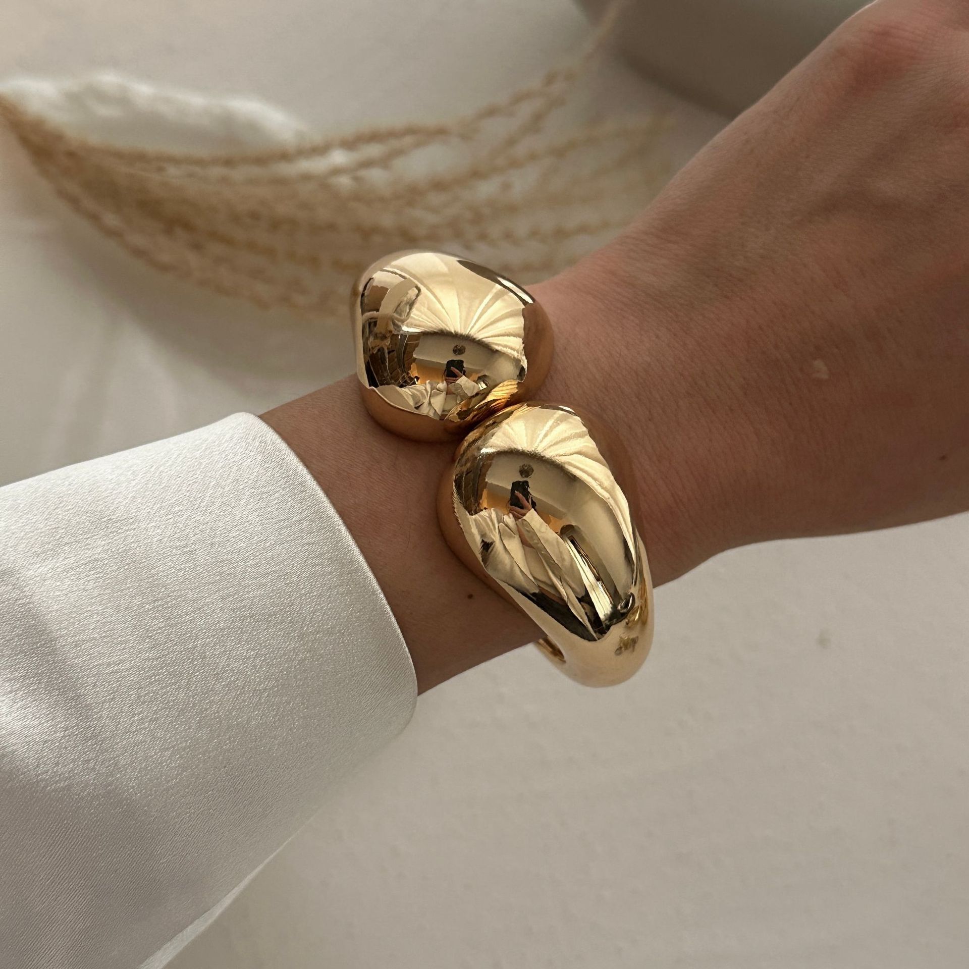 59g Weight Rings, Bracelets Classification 1 Piece Quantity Daily Occasion Alloy Material Solid Color, Butterfly Pattern Women's Gender Ring, Plating Design Exaggerated Style Exaggerated Solid Color Butterfly Alloy Ring Plating Women's Rings Bracelets 3