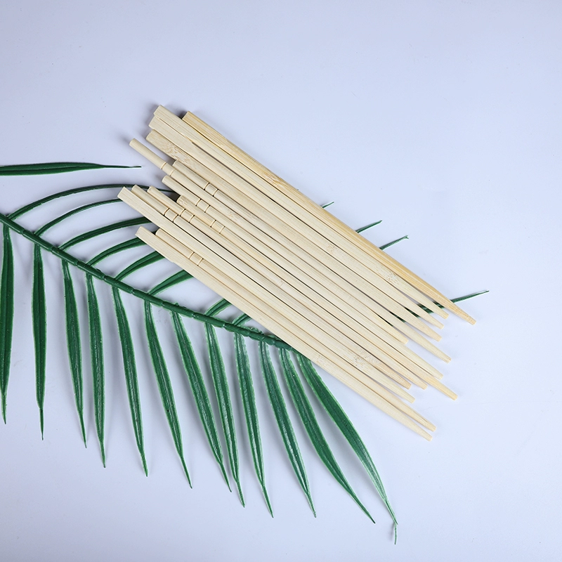  disposable chopsticks restaurant dedicated to cheap and convenient dishes and chopsticks.