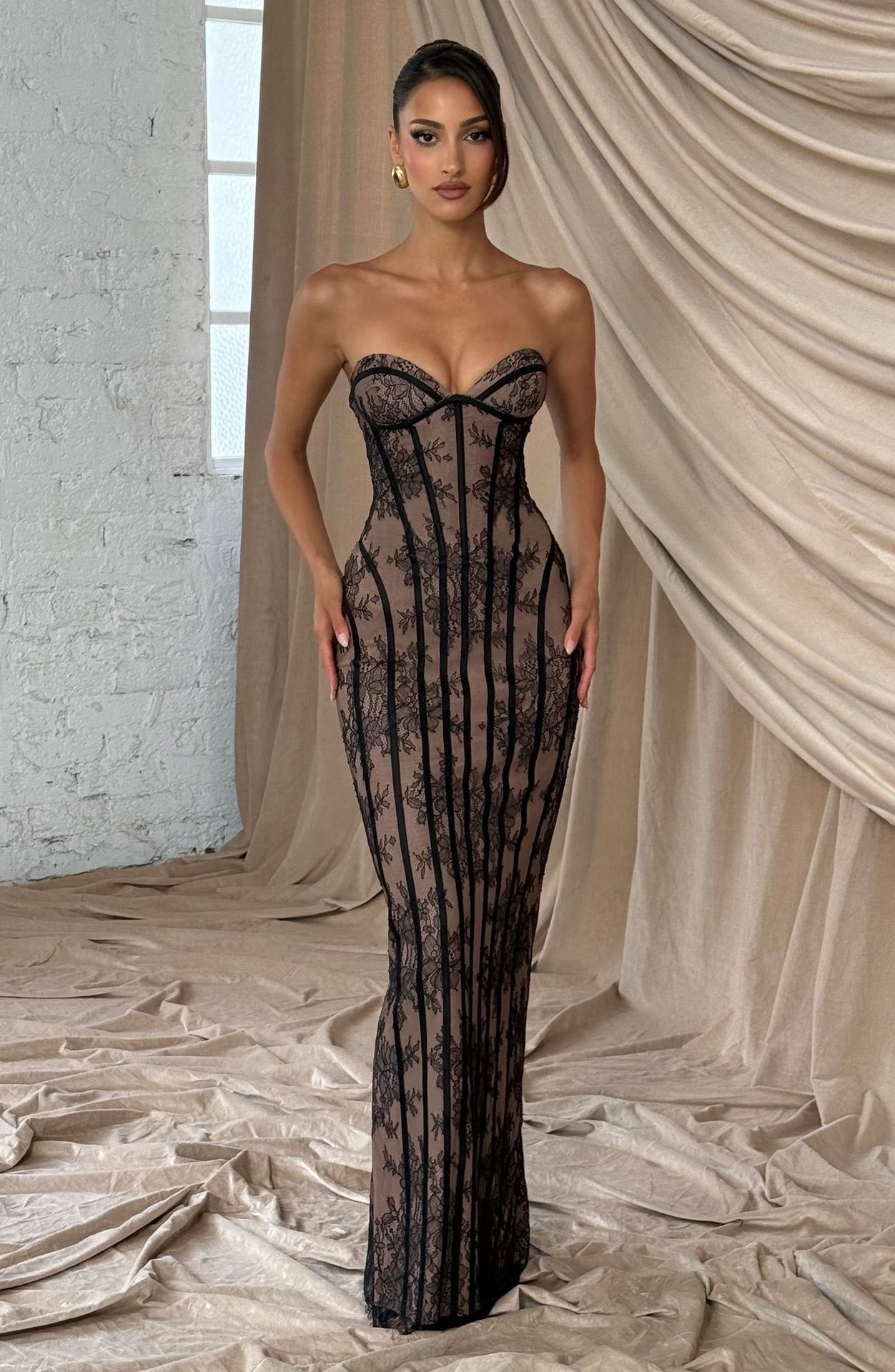 Elegant Lace Long Bodycon Dress For Evening Parties - Stunning High-Waisted Corset Design With Sheer Mesh & Floral Embroidery​_ecoleips.com