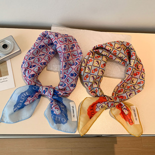 ��Ͱ���ɫ��ˇС����Ů2025�괺�ı���ٴ�z����߅�����^���b�