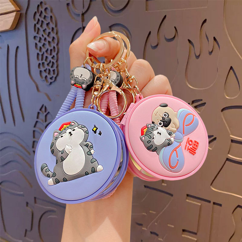 Mini my Royal Cat mirror keychain pendant cute car key chain bag ornaments Yiwu Small gift wholesale Mini my Royal Cat mirror keychain pendant cute car key chain bag ornaments Yiwu Small gift wholesale