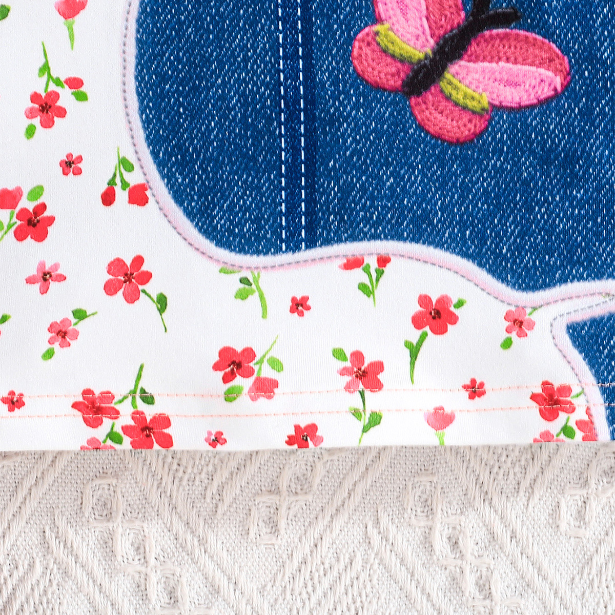 Jesenska obleka z žirafnim potiskom za deklice INS 2024_voghion.com