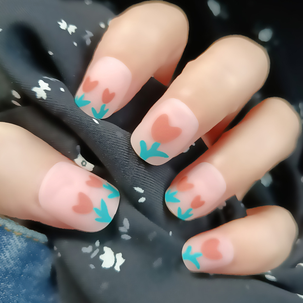 Tulipan rosa, manicura corta, fresca, suave, blanqueadora, 24 piezas, parche de uñas terminado.