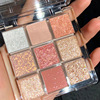 Transparent acrylic matte eye shadow contains rose