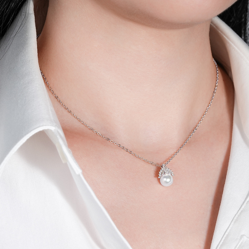 Exquisite S925 Sterling Silver Crown Pendant Necklace with Moissanite and Pearl - Fashion Jewelry Gift for Women