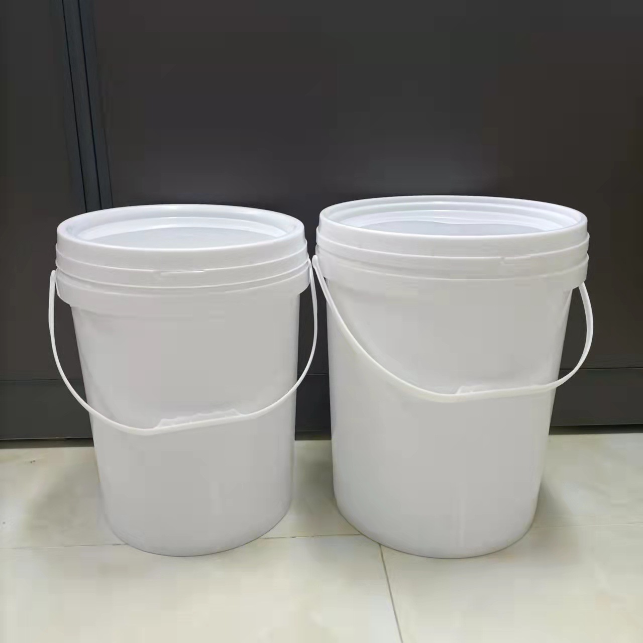 恒辉直销  20L 25L加厚塑料PP桶化肥涂料油漆食品HDPE可带油嘴防