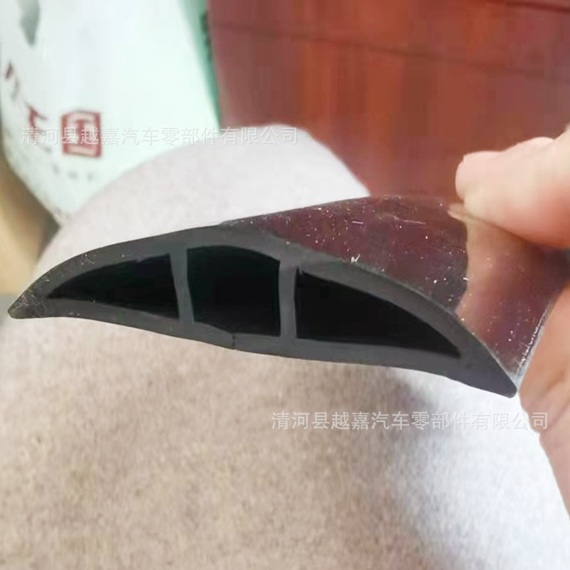 硅胶卷帘门门底密封条冷库门防撞密封条电动门填缝密封条门槛条