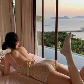 纯欲露背碎花吊带连体裤女装夏季修身小众休闲裤居家舒适a字短裤