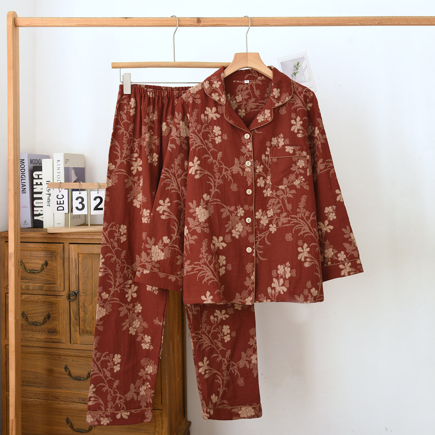 짙은 붉은 매화