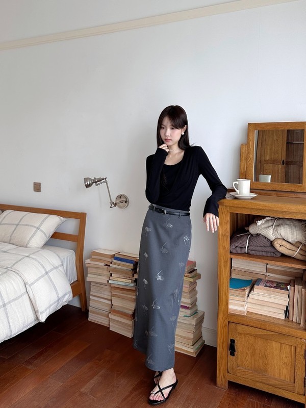 DIGM | 2025秋冬极简韩系假两件V领收腰针织衫长袖T恤女A09280|undefined