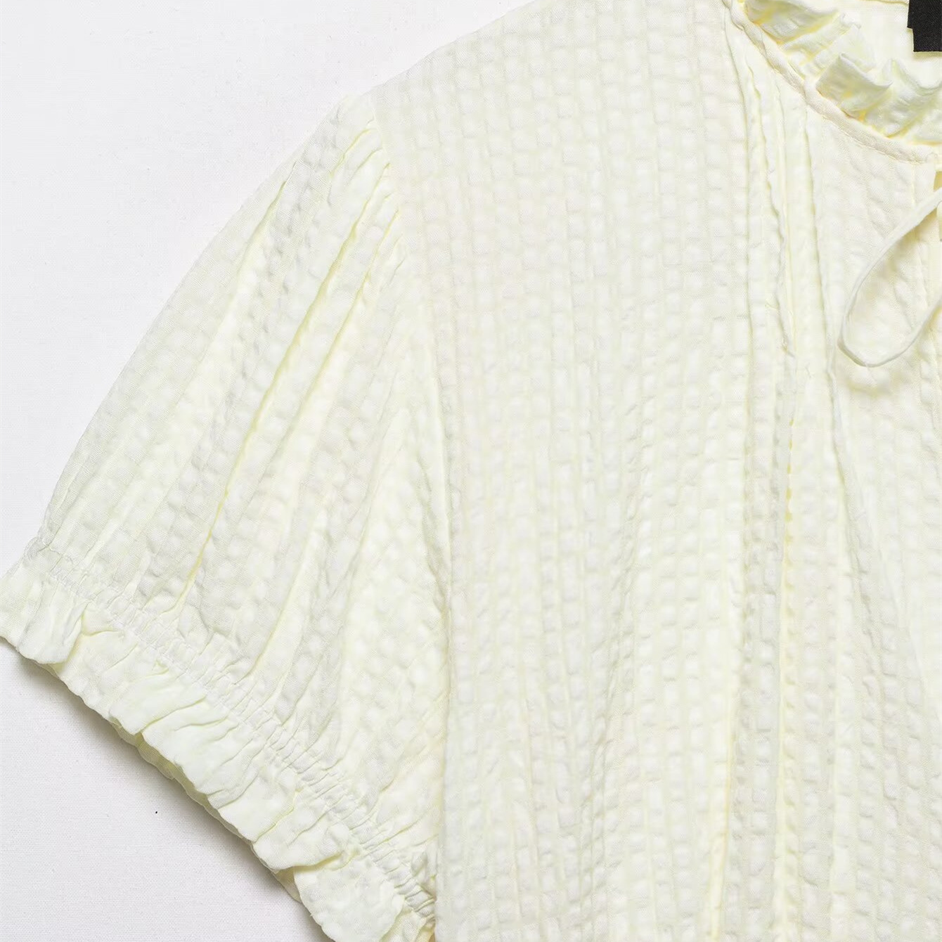 Women's Sweet Bow Detail Short Sleeve Blouse, Flattering Bubble Sleeve Top With Lace Trim, Spring Essential In Beige, Brown, Pink, Light Blue, Navy_ecoleips.com