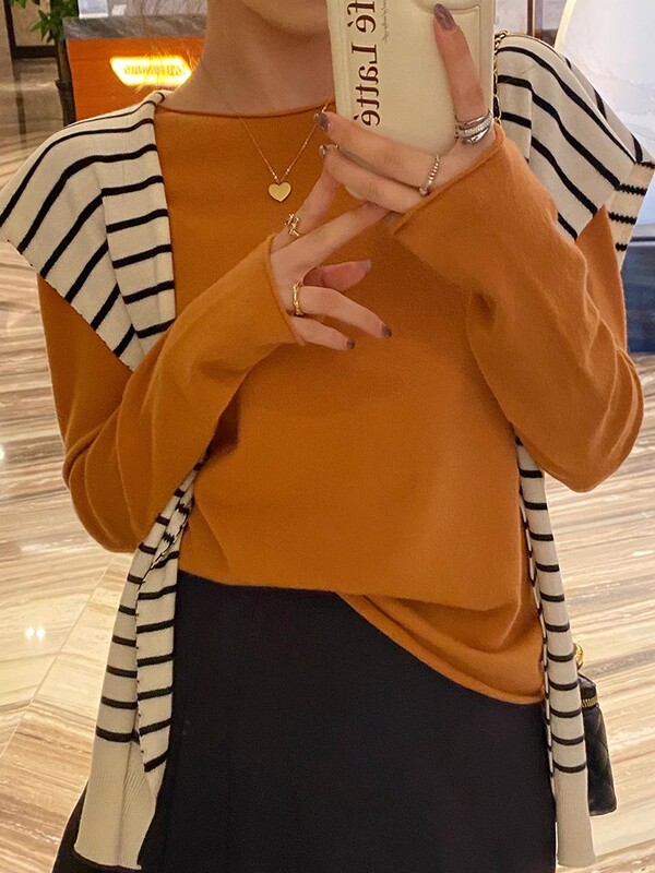 针织打底衫女春秋冬时尚洋气百搭设计感圆领毛衣内搭长袖上衣|undefined