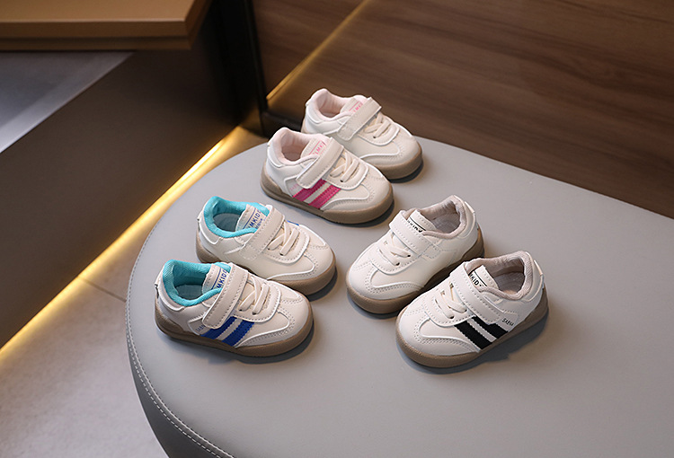 2024 Hierscht neit villsäitegt Board fir Jongen a Meedercher, däitsch Trainingsschong, mëll Sohlen Anti-Rutsch Puppelchers-Trëppelschong_voghion.com