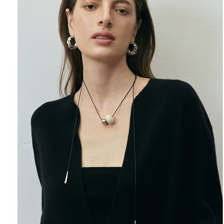 New Style Emotional Pendant Necklace Women's Ivory Fruit Silver Ball High-end Light Luxury Niche Exquisite Necklace Woolen Chain for Women New Style Emotional Pendant Necklace Women's Ivory Fruit Silver Ball High-end Light Luxury Niche Exquisite Necklace Woolen Chain for Women