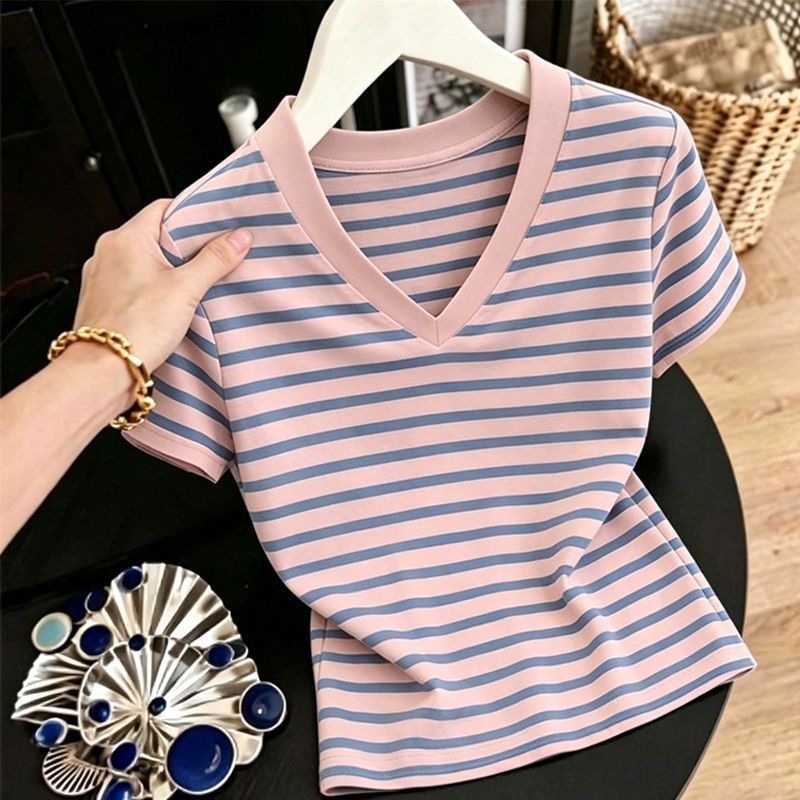 [95% combed cotton, 5% spandex] Women's summer versatile color-blocked striped short-sleeved T-shirt, trendy, stylish, and youthful.