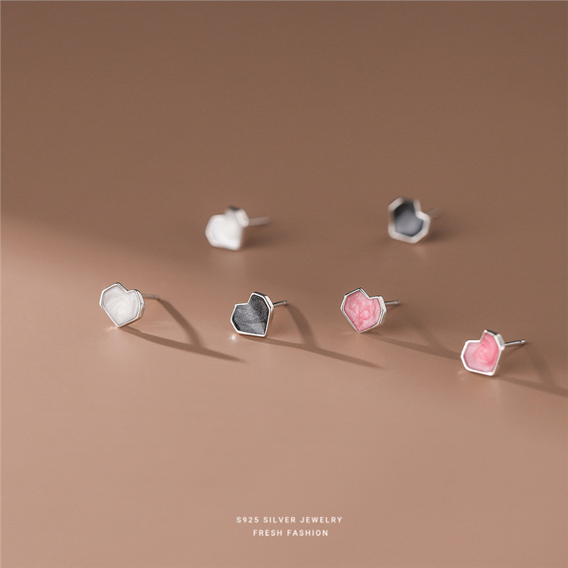 Heart Shaped Stud Earrings In Pure Silver For Women Niche Design_voghion.com