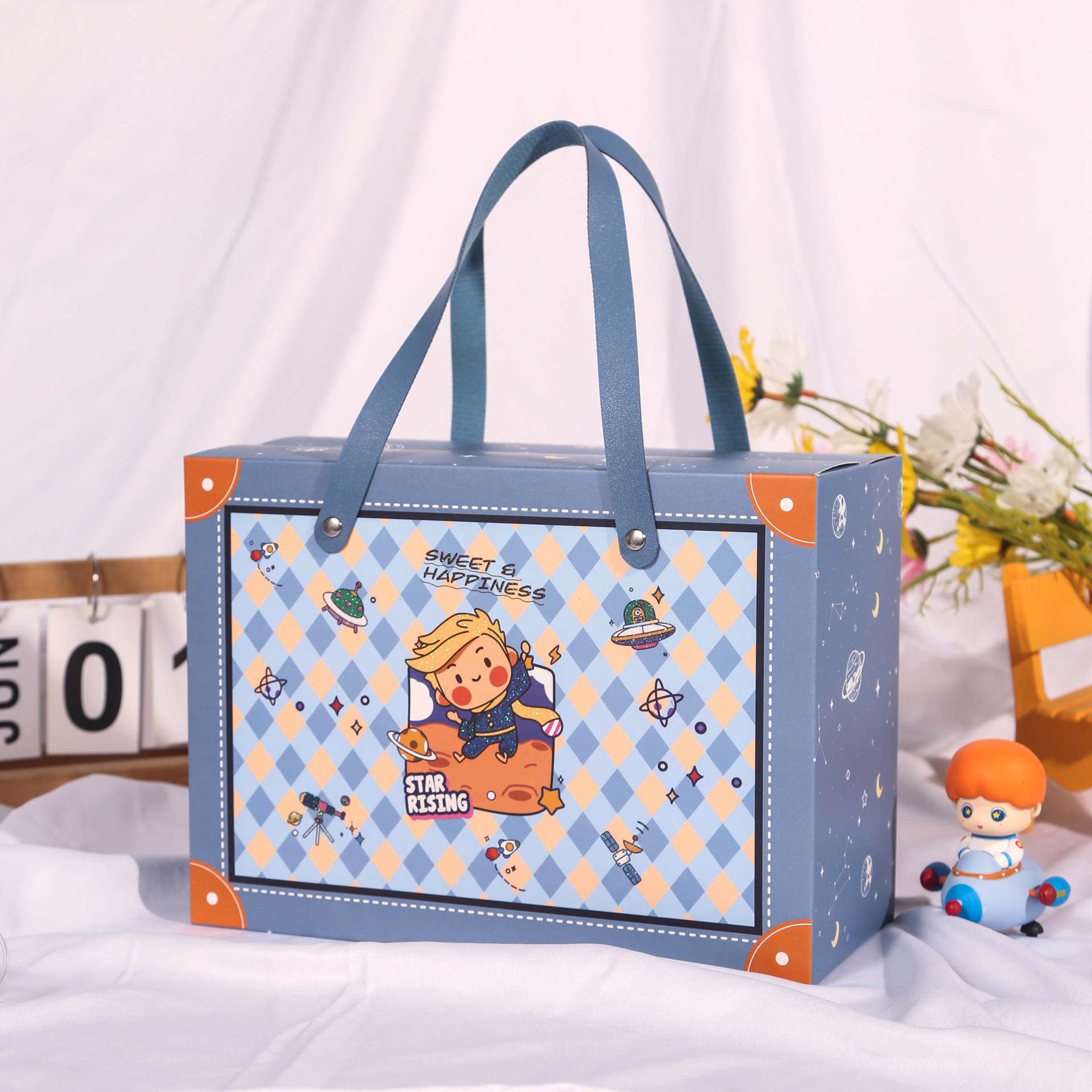 61六一儿童节礼物卡通手提礼盒满月宝宝生日伴手礼盒卡通生日空盒