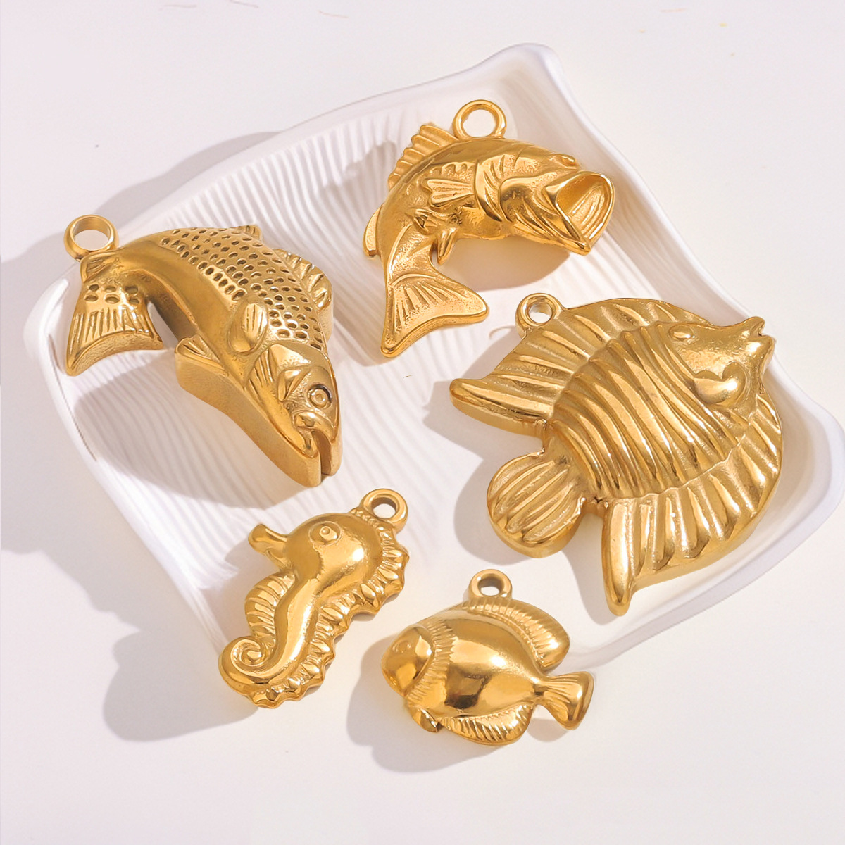 All Seasons Season Polished Finish 1 Piece 304 Stainless Steel PVD Coated Real Gold Plated Hippocampus Bow Knot Shell Polished Pendant DIY Jewelry Accessories