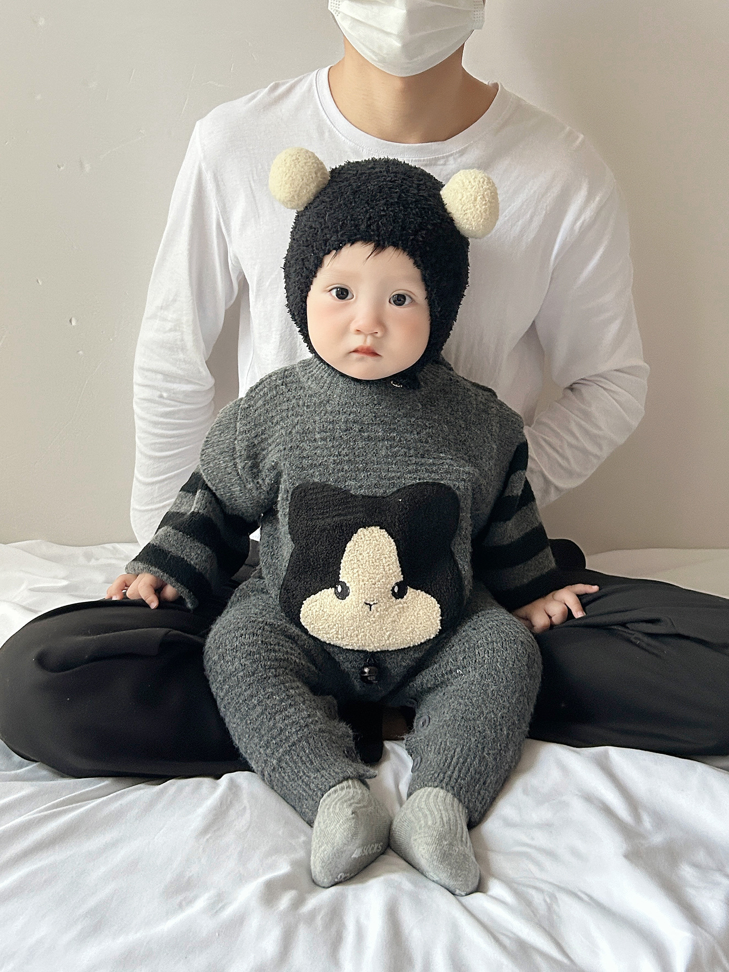 Uniforme de bebé otoño invierno ropa de bebé invierno lindo caricatura coreana pequeña edad de mes gruesa ropa de punto para salir