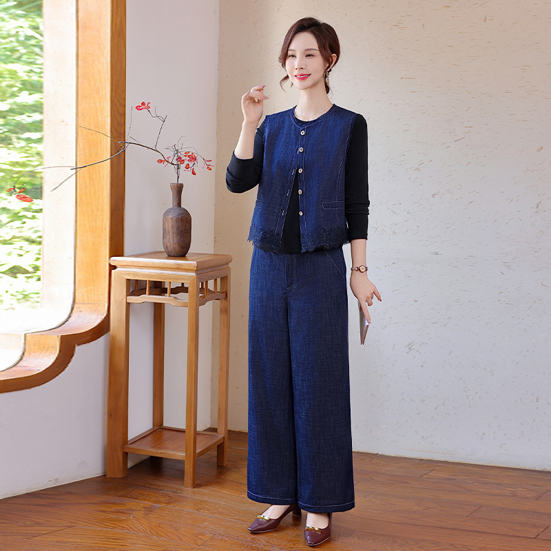 Middle-Aged Mother Autumn Clothing 2025 New Suit Fashionable Casual Sleeveless Denim Vest Top Wide-Leg Pants Two-Piece Set