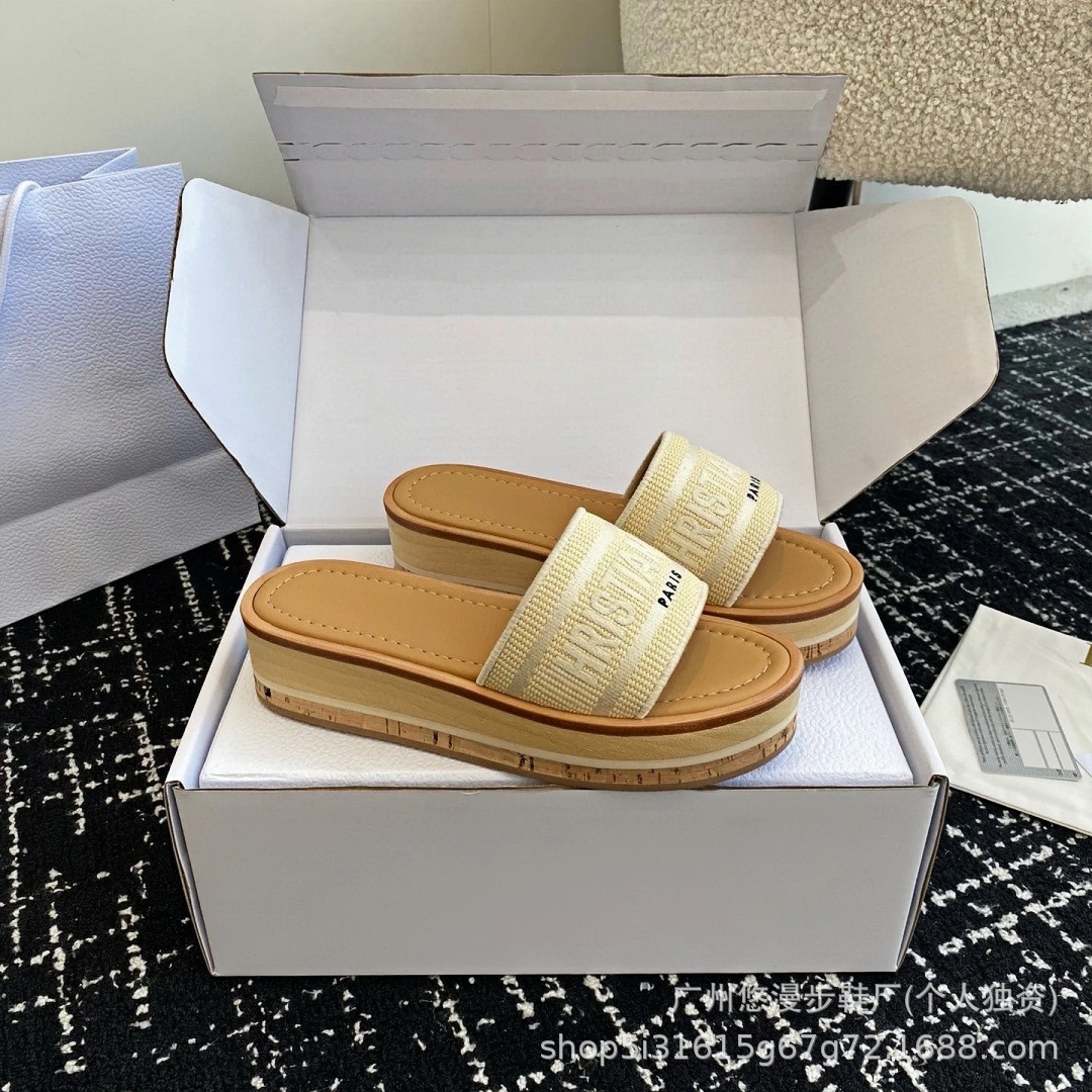 D letras zapatillas para mujeres de verano 2026 cuerdas de cáñamo casuales de fondo grueso versátil altura de playa zapatillas frías