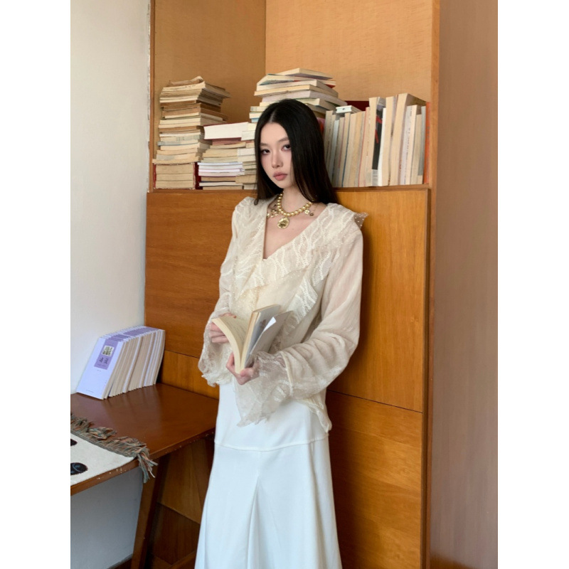 2026 Early Spring New Fashion Ruffled Velvet Shirt for Women, Autumn Sun-Protective French-Style Niche Inner Wear Waist-Cinching Top