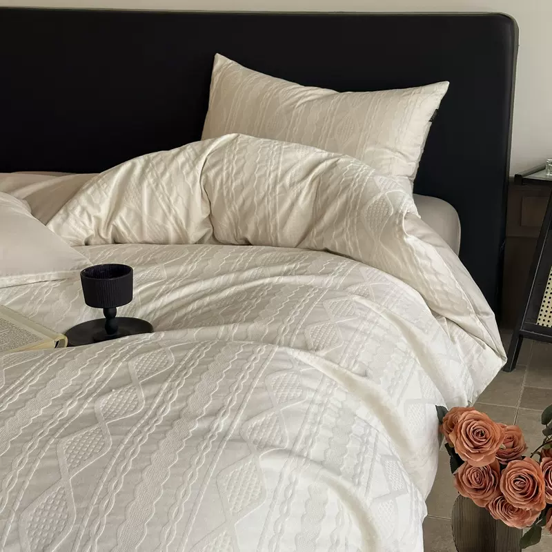 A类新疆长绒棉60支厚织全棉大提花四件套纯棉轻奢感被套床单床品2